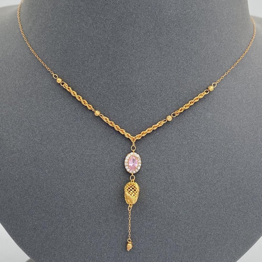 عقد ذهب عيار 21 الوزن 2.30 جرام