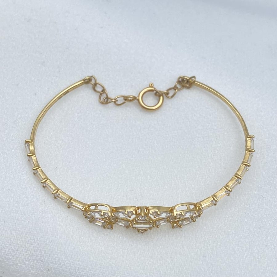 18k gold baby bracelet, weight 2.04 grams