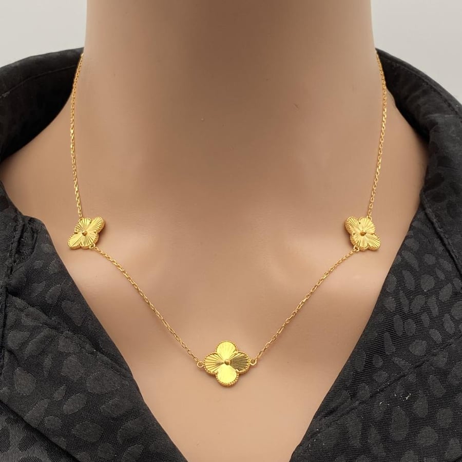 عقد ذهب عيار 21 الوزن 3.21 جرام