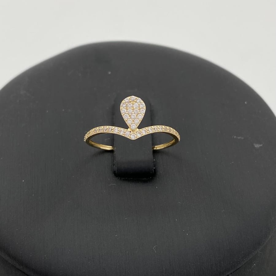 18 karat gold set, weight 3.01 grams