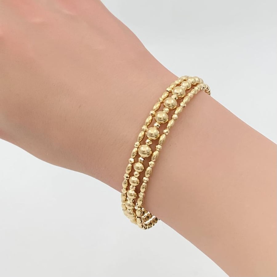 18-karat gold bracelet, weight 3.73 grams