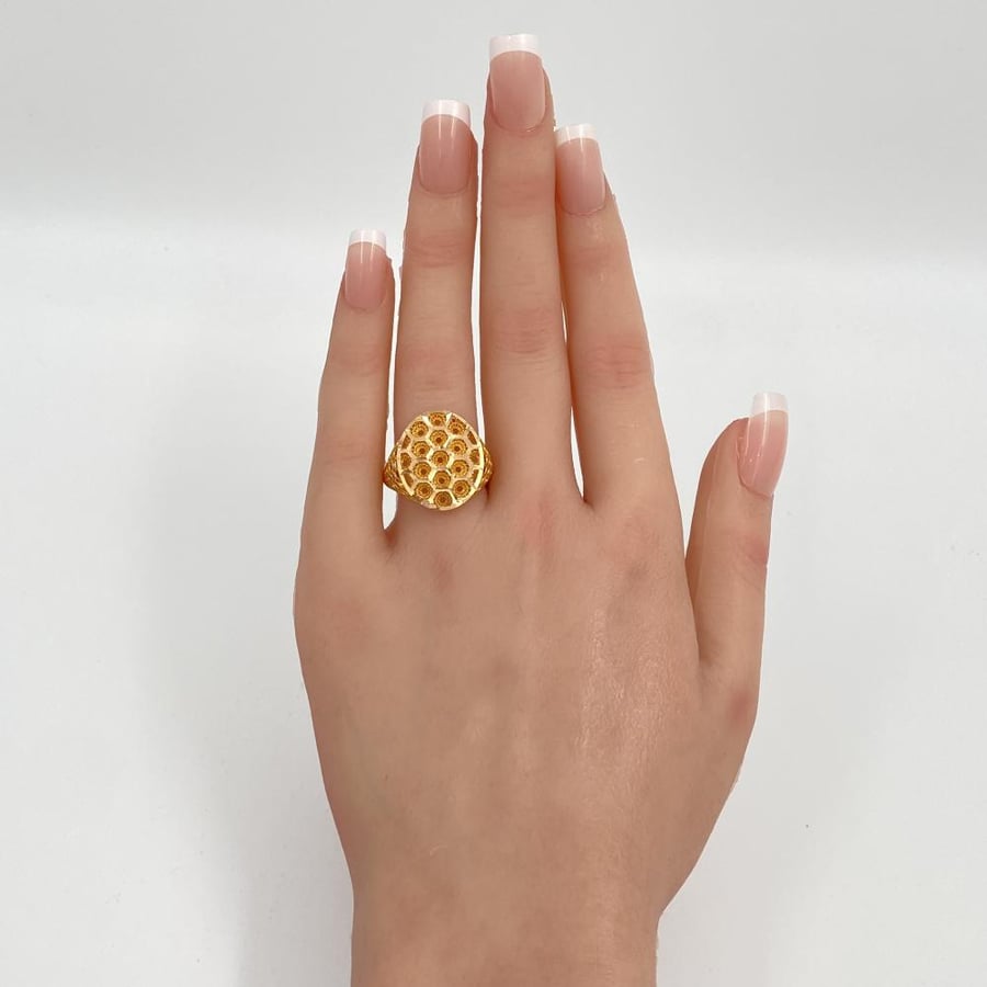 21 karat gold ring, weight 3.42 grams