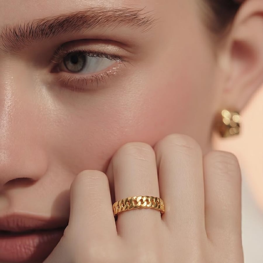 21-karat gold ring weighing 2.41 grams, elegant design suitable for all occasions
