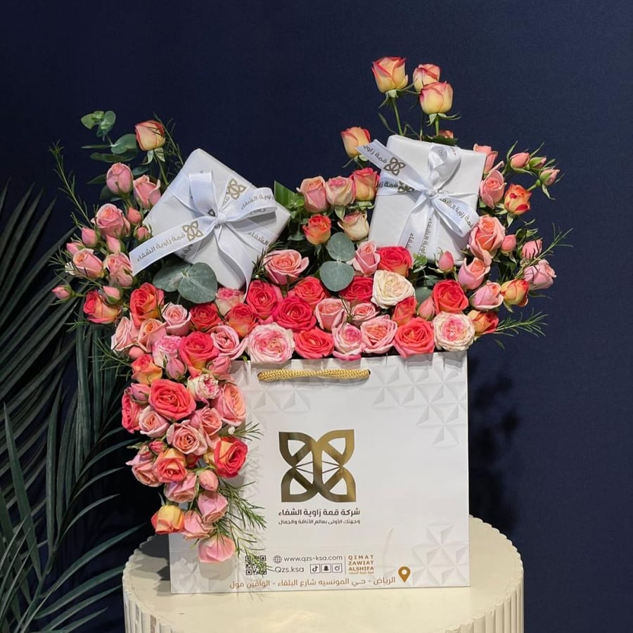 Luxurious natural rose packaging for gifting