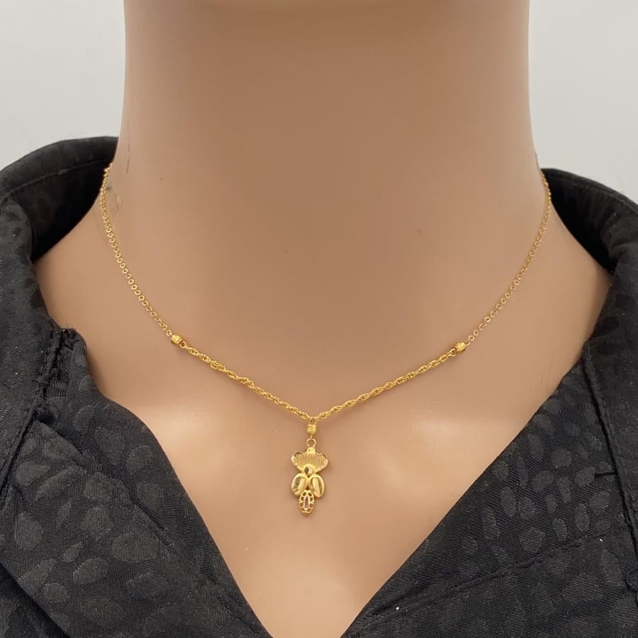 عقد ذهب عيار 21 الوزن 1.57 جرام