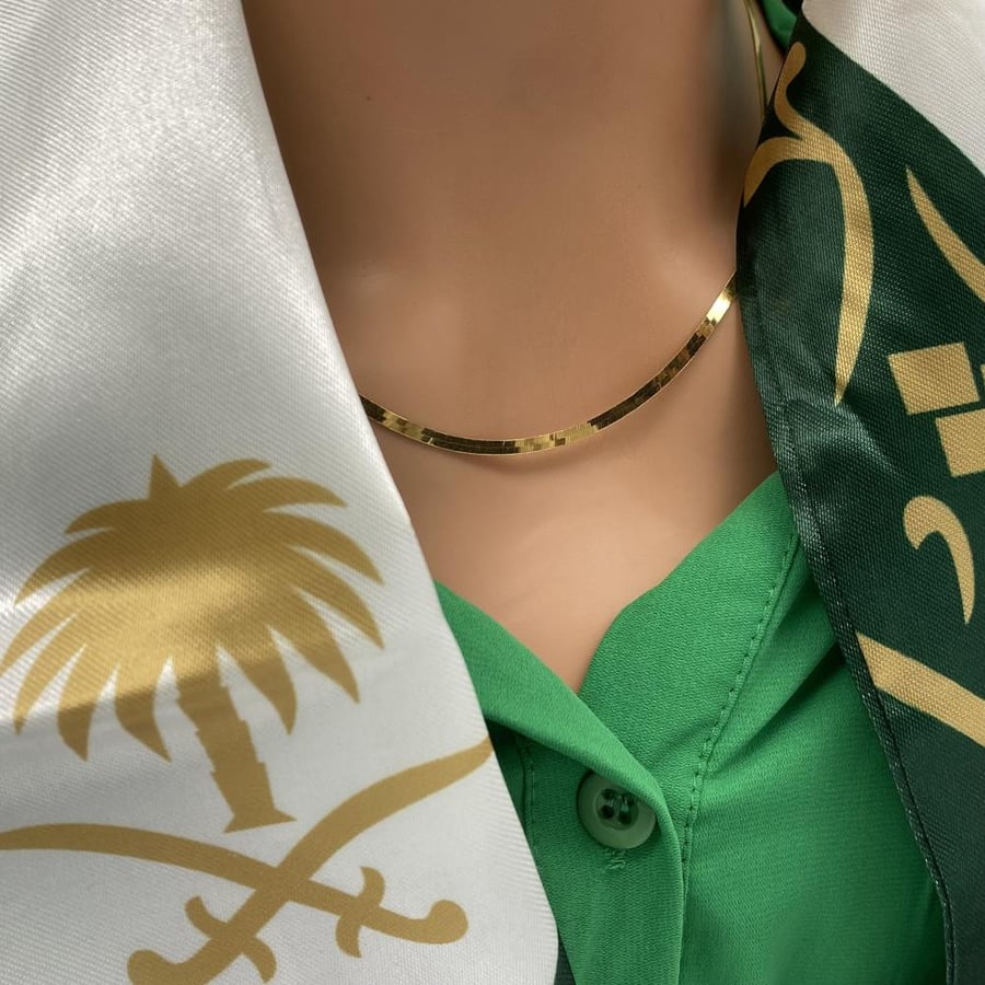 عقد فلات ذهب عيار 21 الوزن 4.8 جرام
