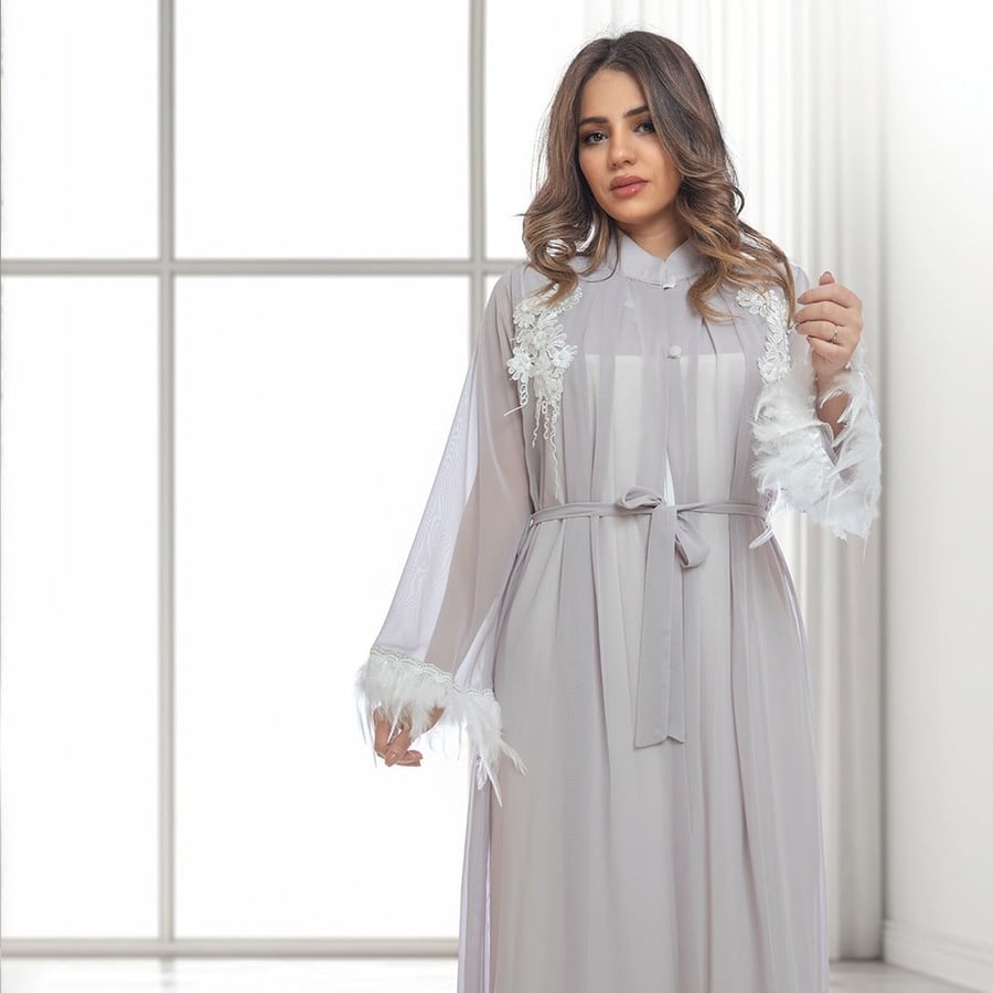 ثياب نسائية