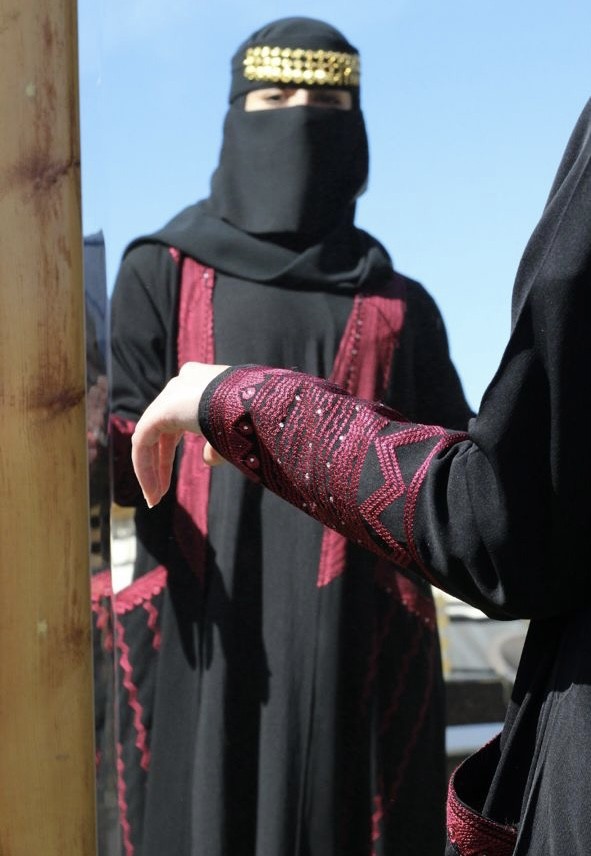 عبايه اليوم الوطني +طرحه