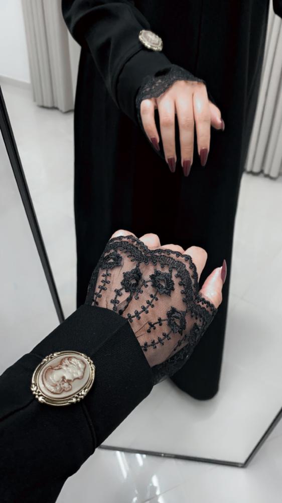 Elizabeth abaya + headscarf