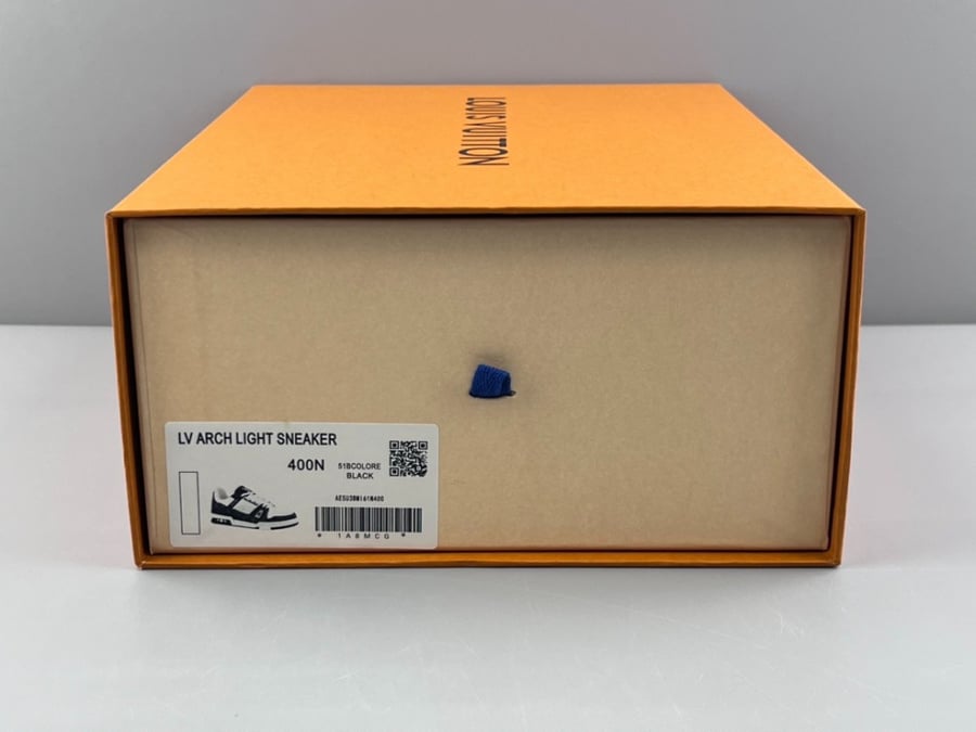 LV TRAINER SNEAKER