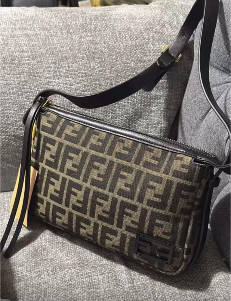 شنطة فندي سمبلي مقاس 27cm