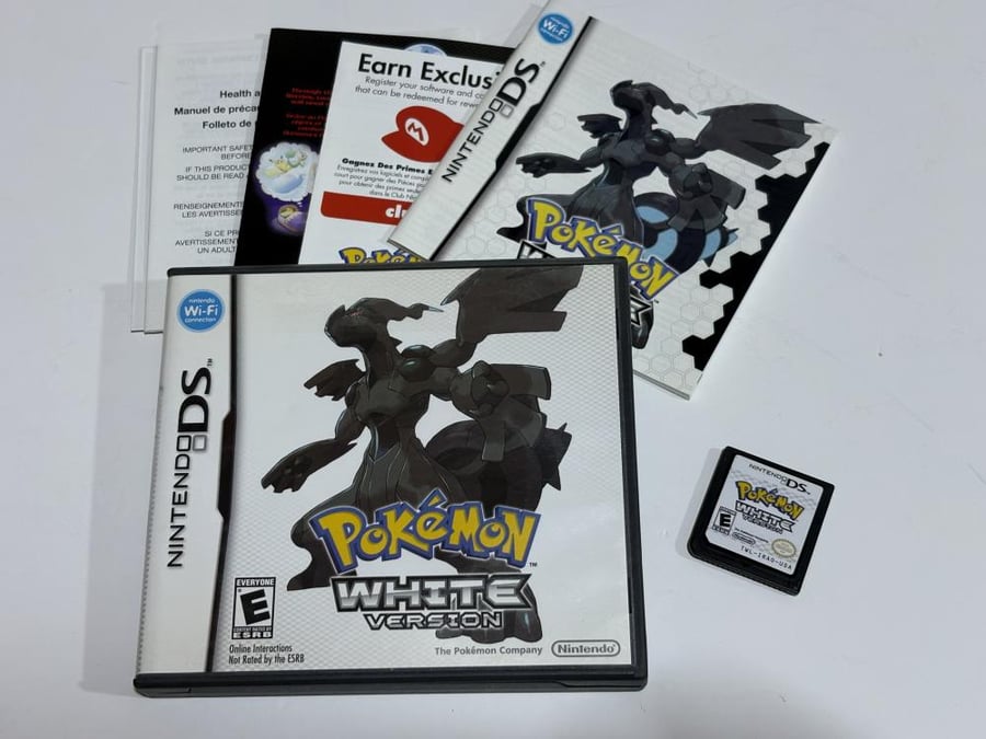 لعبة Pokémon White Version (بوكيمون النسخة البيضاء) لجهاز نينتندو دي إس (Nintendo DS) - أصلي - نسخة أمريكية (USA)