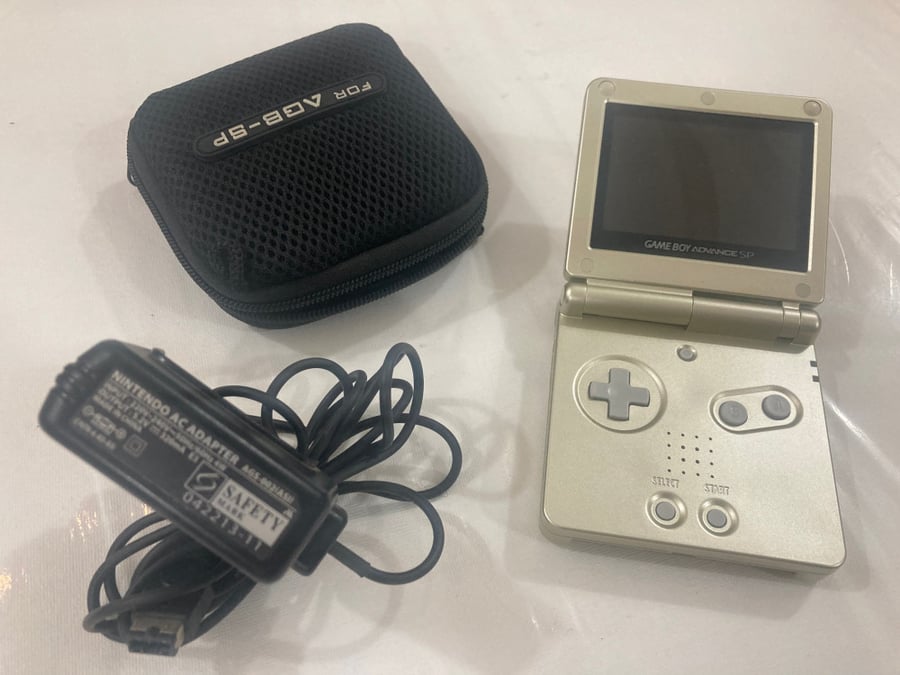 Gameboy Advance SP مستعمل