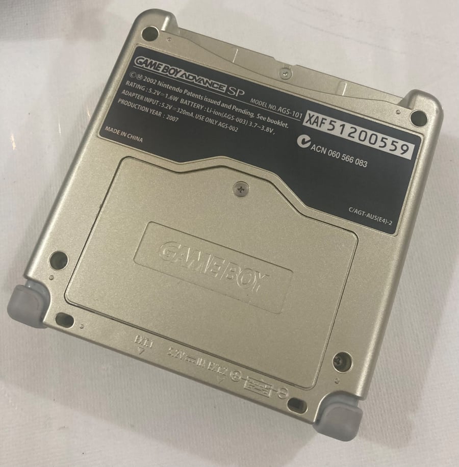 Gameboy Advance SP مستعمل