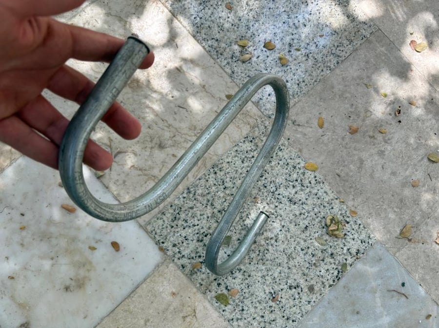 مثبت الأغنام المجلفن