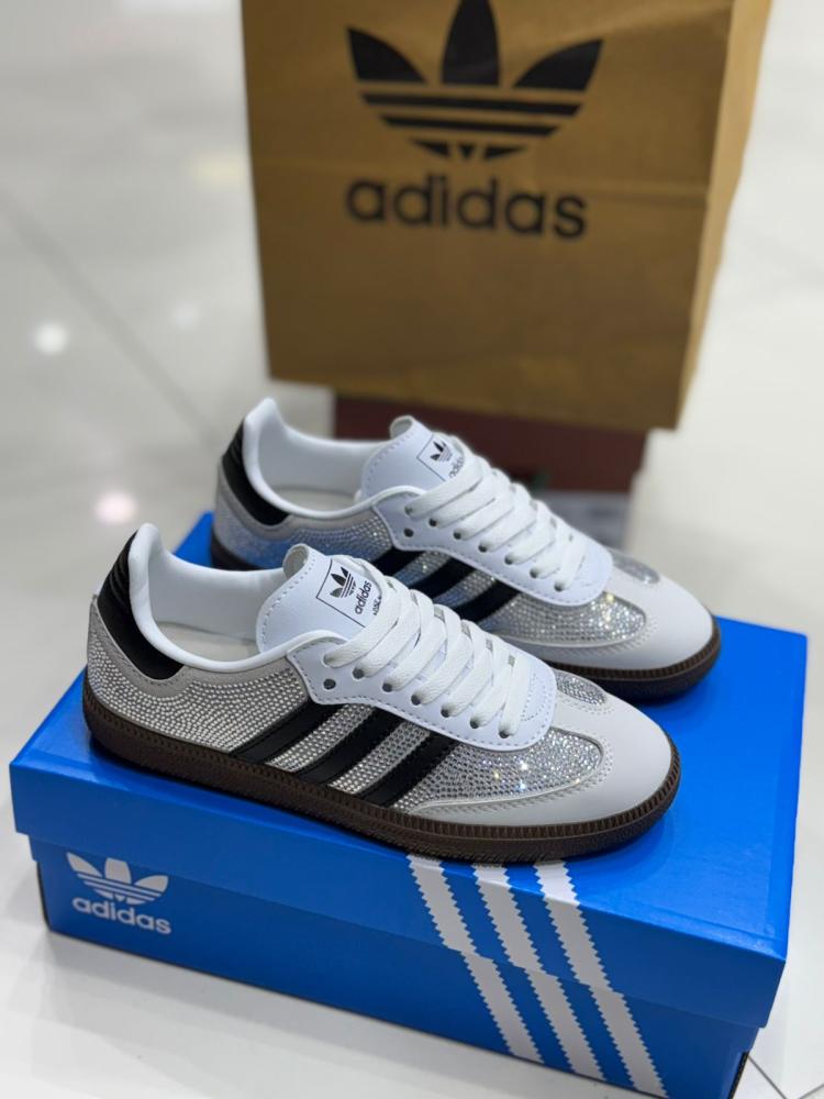 حذاء Adidas سامبا النسائي الأبيض المرصع بالكريستال – Adidas Samba White Crystal