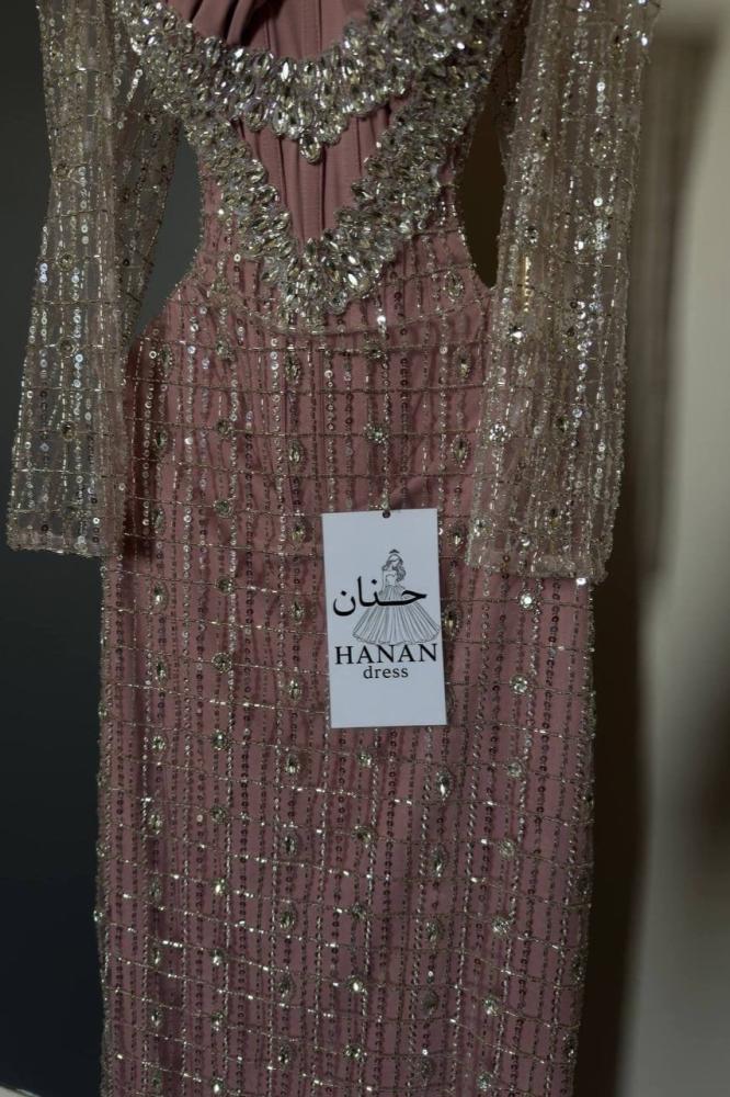 فستان ماكي  قماش خرز بفصوص شك يدوي، بطانة باربي