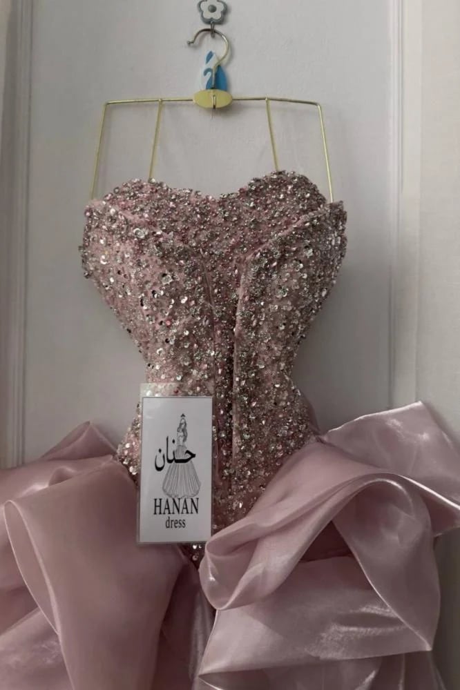 فستان نوفي سهره كردانه الصدريه تطريز شك يدوي مع اضافه اكمام كاب مع ذيل جازار