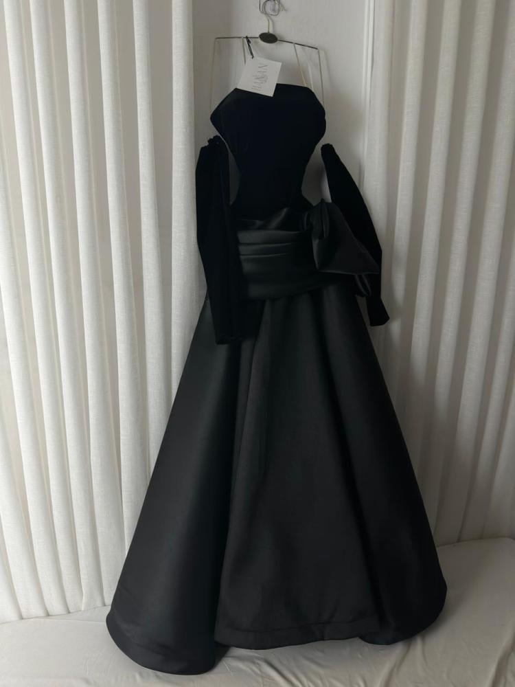 Hattan black dress