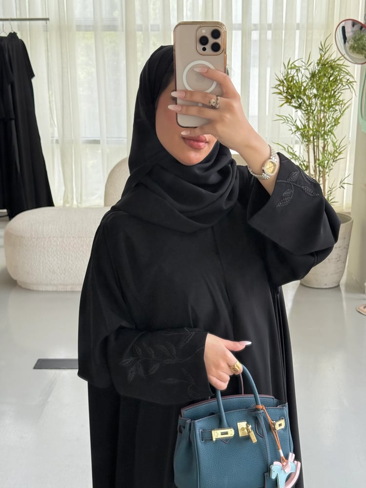 عباية قمر تطريز