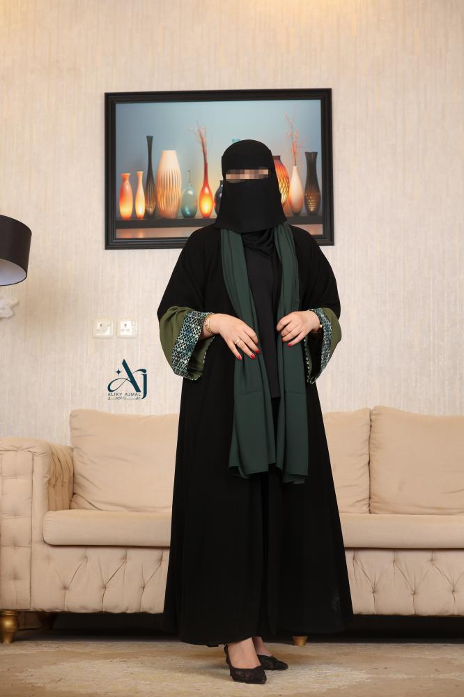 عباية دبل كلوش كم مربع  القماش ملكي كوري AJ 64
