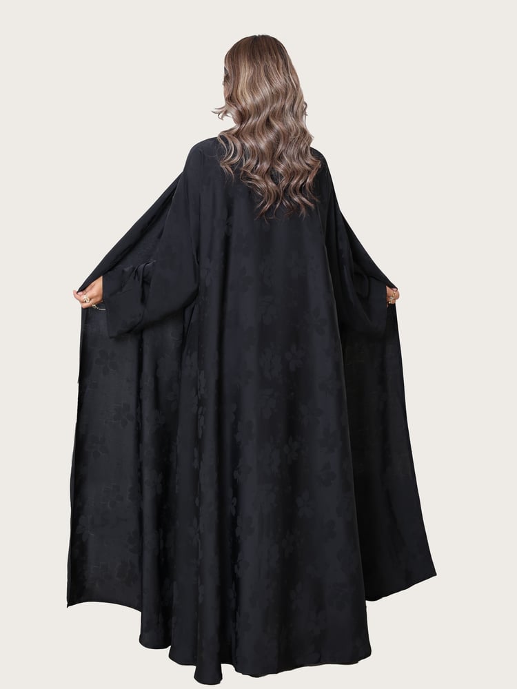 عباية كريب تيك توك بطباعة ورود