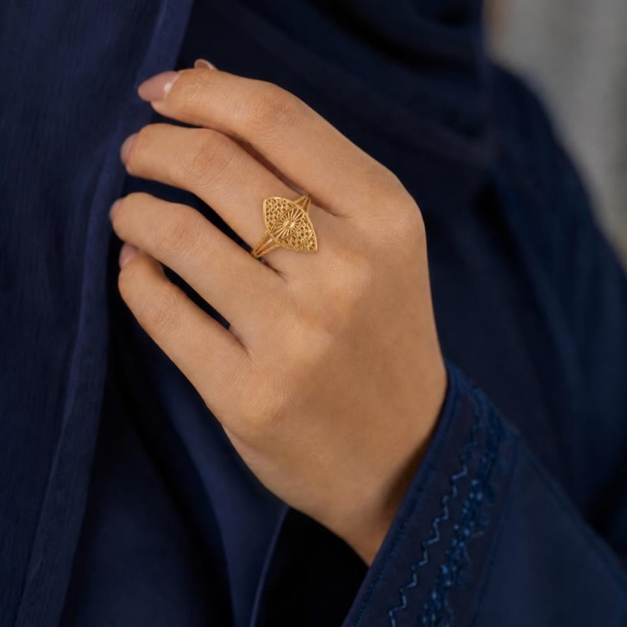 خاتم ذهب معين مزخرف شبكي ملفت - عيار 21