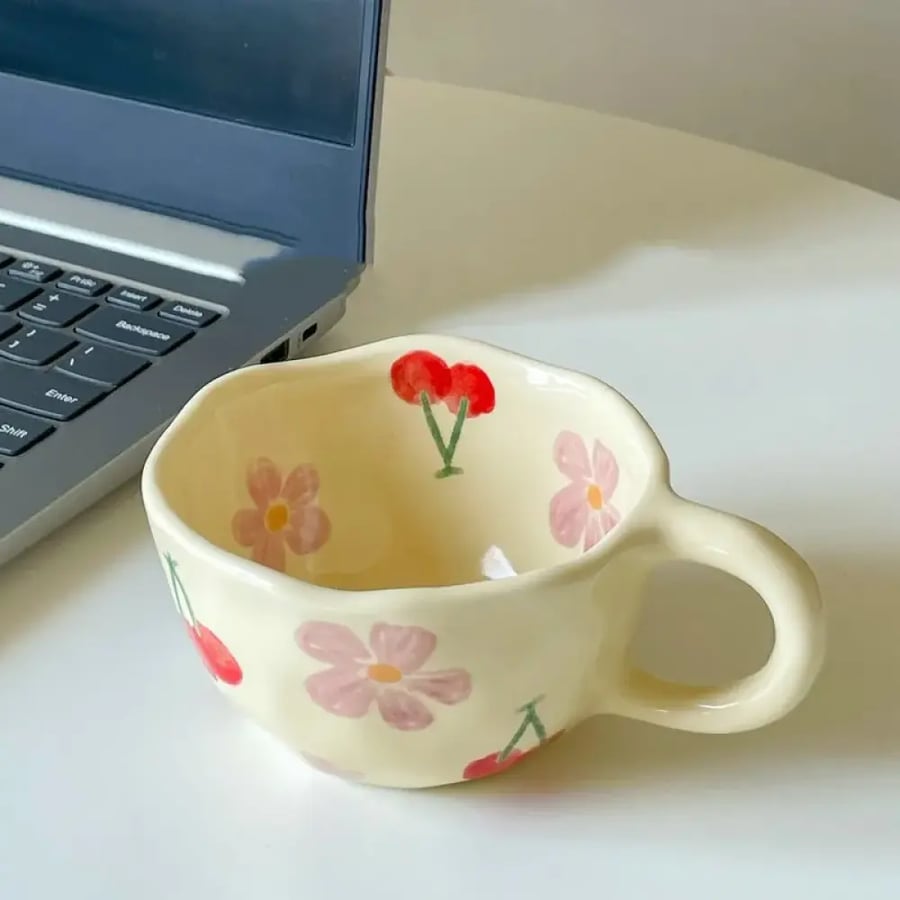 كوب زهور كوري