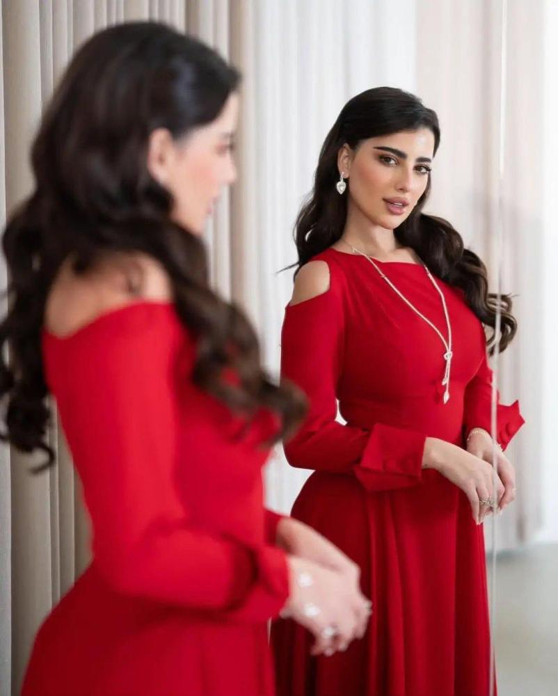 فستان سهرة احمر