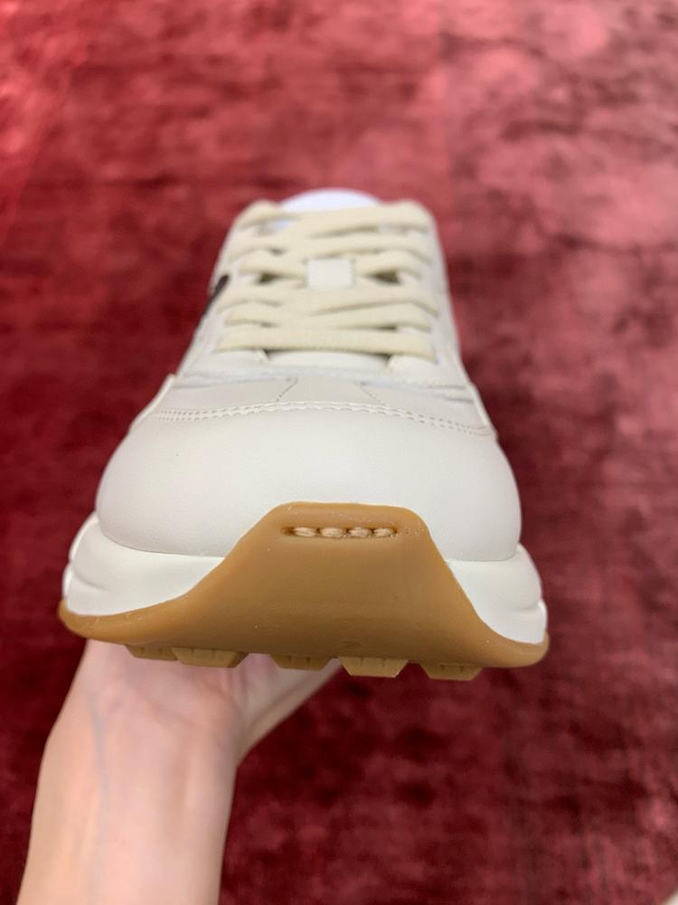 Gucci Rhyton Sneakers GCSW040