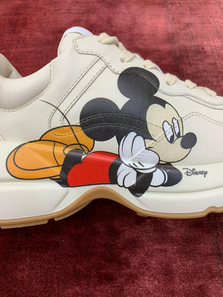 Gucci Rhyton Sneakers GCSW040