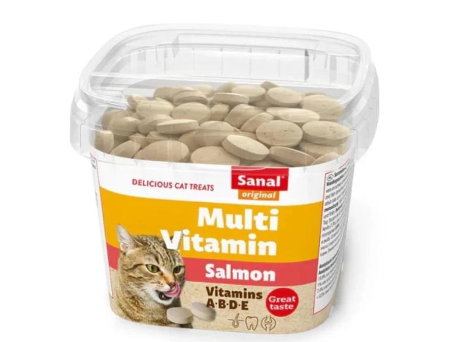 مكافات سانال اقراص للقطط ملتي فيتامين بنكهة السلمون 100جم  treats cat tablets Sanal multi vitamin salmon 100gm