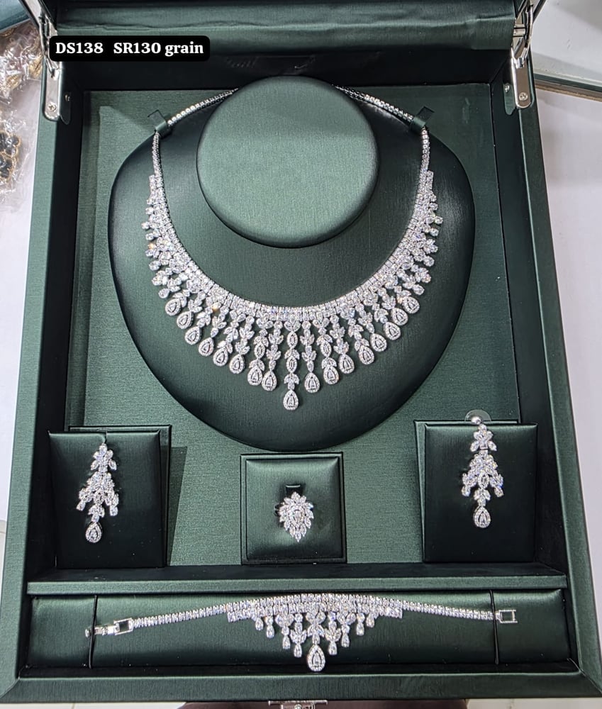 طقم زركون