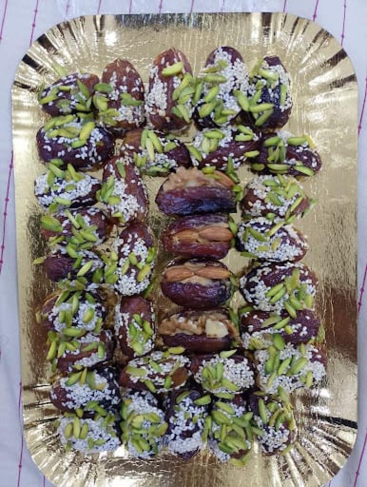 صندوق مجدول النخبة – محشي بالمكسرات والشوكولاتة