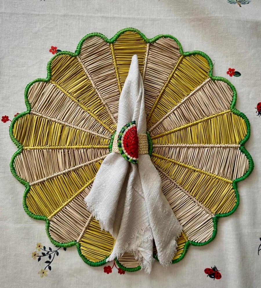 مفرش طاولة مارقريتا
