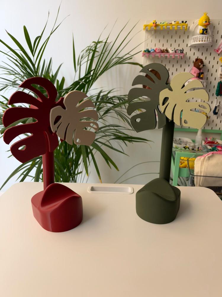 حامل سماعة ويد تحكم بتصميم مونستيرا | Monstera Gaming Headset & Controller Stand