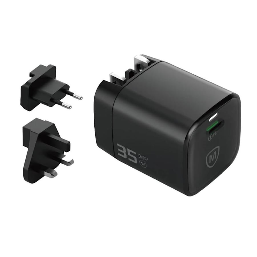 شاحن ميكروباك MWC-135 GaN بقدرة 35 واط USB-C PD للشحن السريع مع مقابس عالمية قابلة للتبديل أسود