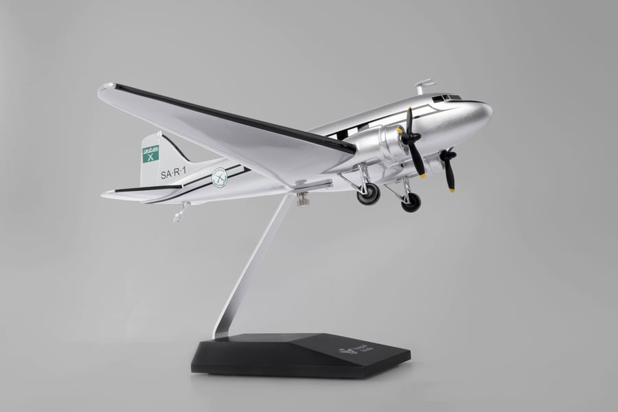 مجسم طائرة الداكوتا ( 27 cm)  - فضي