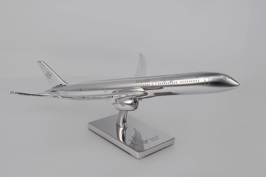 Aircraft Model Dreamliner B787 - Silver