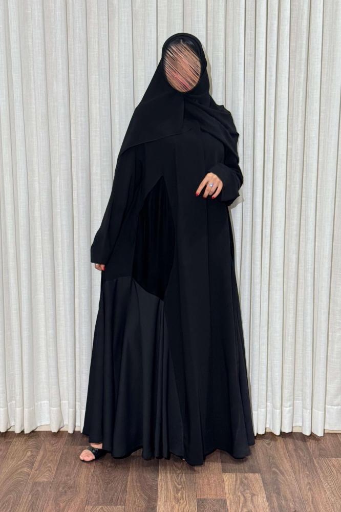 عباية ورد ستريت سيراميك أسود بتدخيلة مخمل