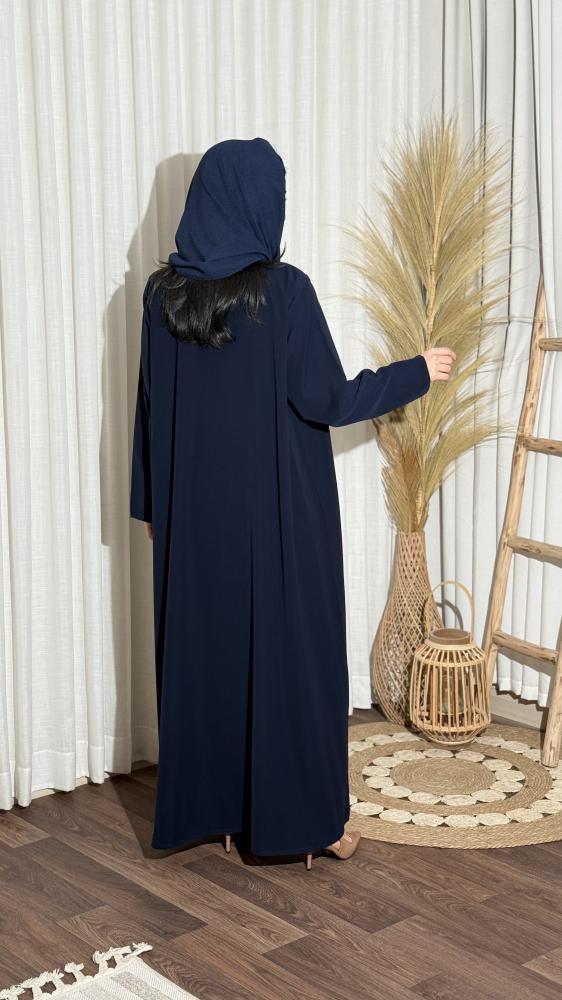 عباية كحلية رسمية بتصميم ياقة البليزر المعاصرة والقصّة المستقيمة