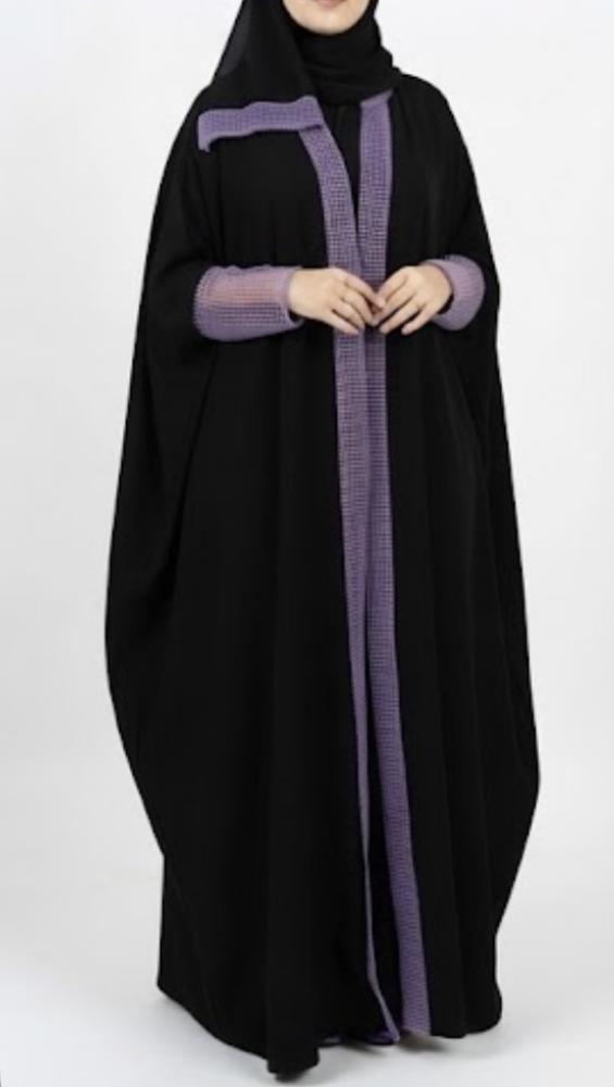 عباية لينا