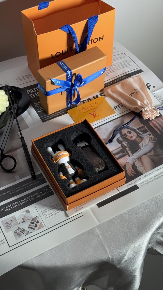 تعليقة مفتاح LOUIS VUITTON لون برتقالي