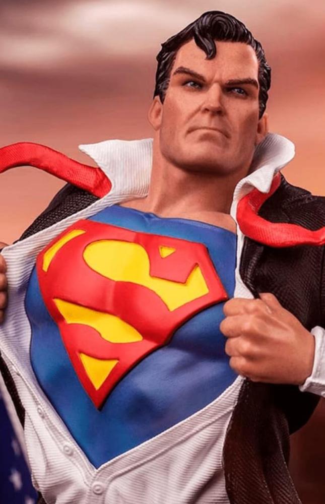 كلارك كينت - clark kent