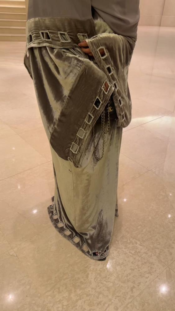 عباية غيداء