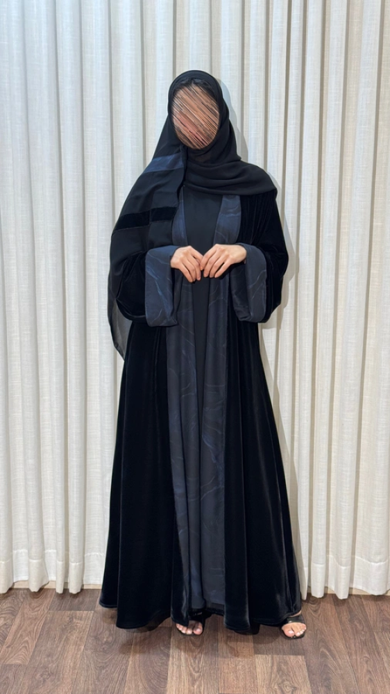 عباية مخمل اسود دبل فيس