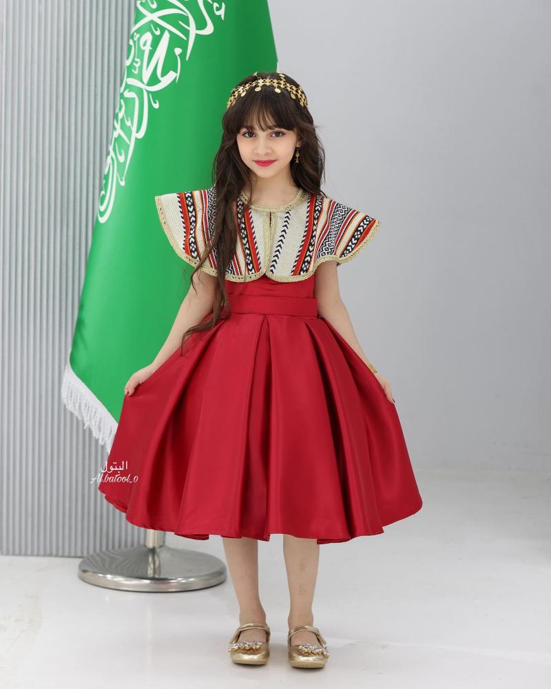 فستان يوم التأسيس