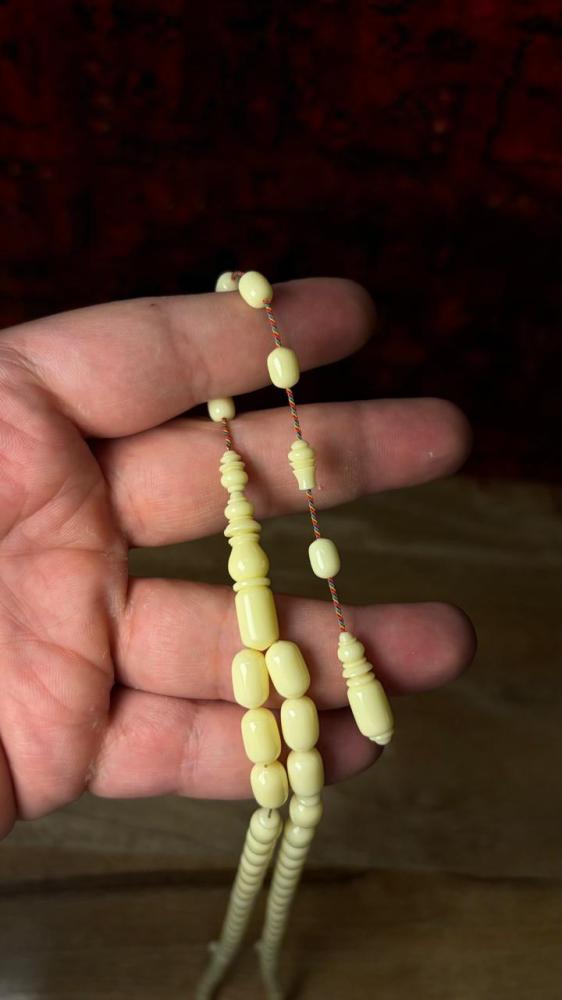 بكلايت قديم من مقابض سكاكين انجليزية كريمي
