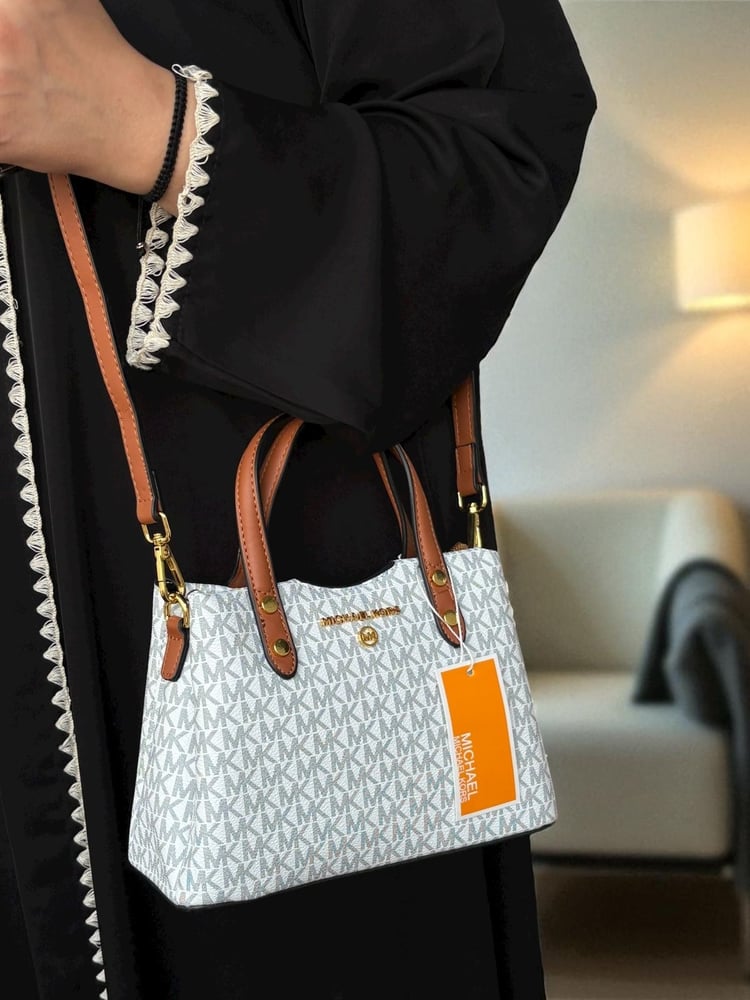 شنطة Michael kors