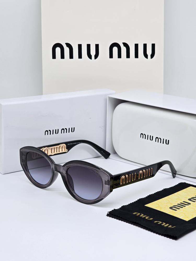 نظارة miu miu